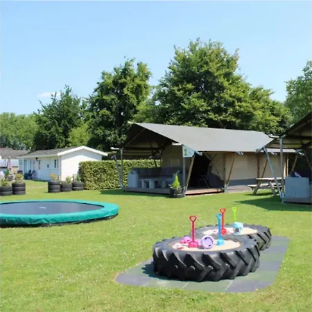 Minicamping De Lindenhoeve - Tent Hondje Chalet *