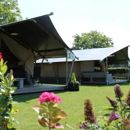 Minicamping De Lindenhoeve - Tent Hondje Chalet