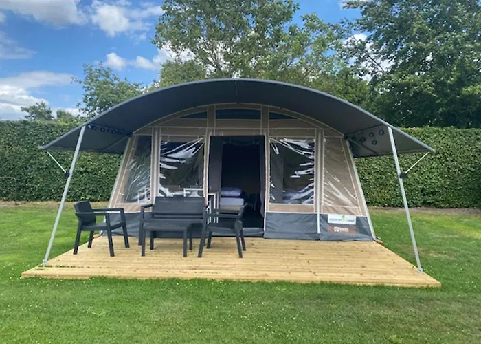 Minicamping De Lindenhoeve - Tent Hondje Chalet